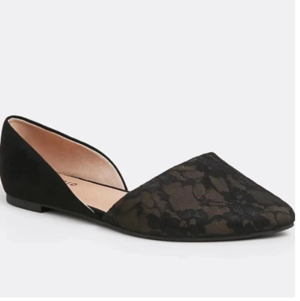 Torrid Black Lace/ Velvet Dorsay Pointed Toe Ballet Flat Women 7 Wide
